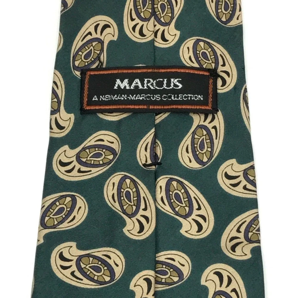 NEIMAN MARCUS Rare Collection Green Beige Multi Color Paisley Tie Necktie